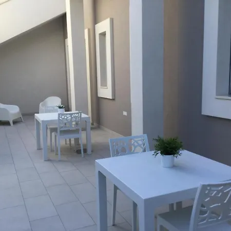 Ledwars Nocleg ze śniadaniem Taviano (Lecce)