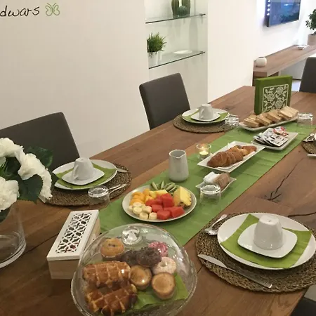 Ledwars לינה וארוחת בוקר