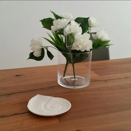 Ledwars לינה וארוחת בוקר 3*